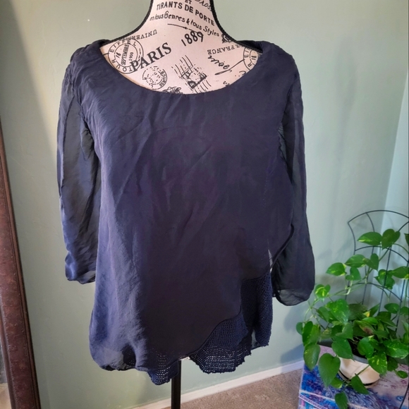 Saks Fifth Avenue dark blue multilayer top in med. Silk lining, viscose blend - Picture 1 of 8